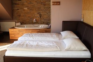 צימרים עם מיטה זוגית